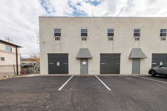 5306 S Bannock St, Littleton, CO for lease Interior Photo- Image 1 of 12