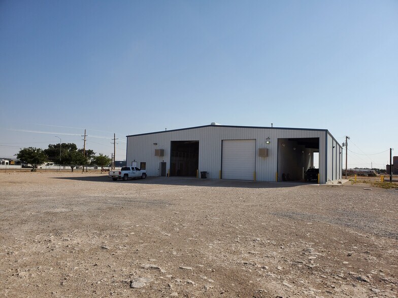 4901 National Parks Hwy, Carlsbad, NM for sale - Primary Photo - Image 1 of 1