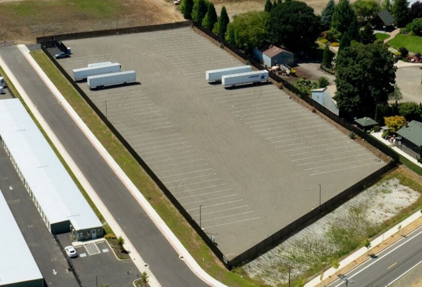 5555 Windsor Island Rd N, Keizer, OR for lease - Building Photo - Image 1 of 15