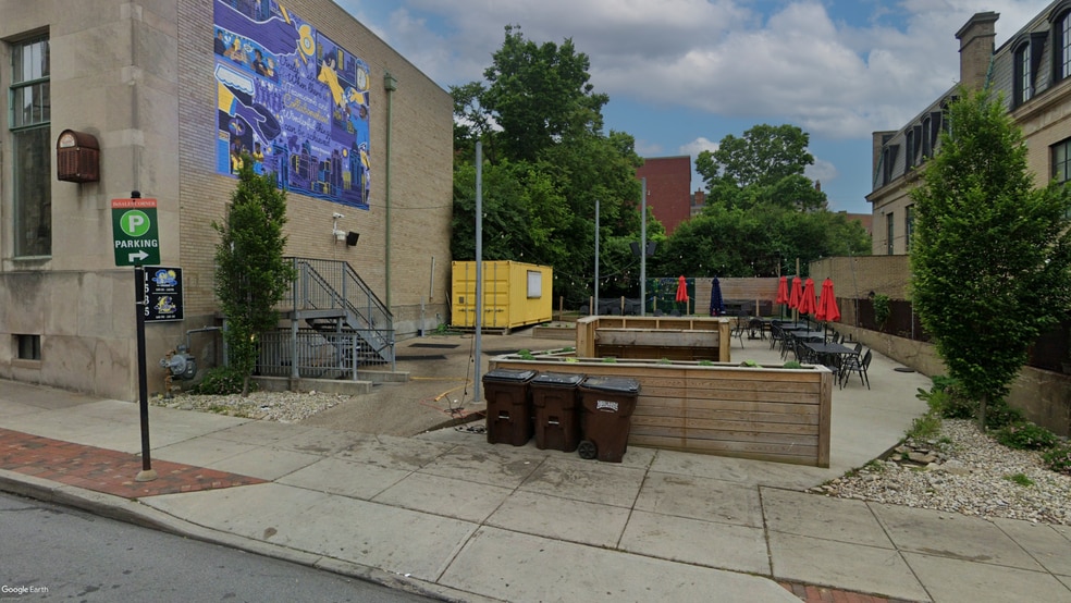 1535 Madison Rd, Cincinnati, OH for lease - Building Photo - Image 2 of 10