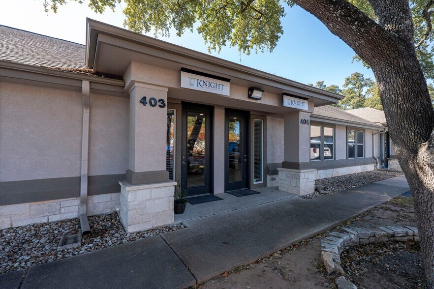 8700 Menchaca Rd, Austin, TX for sale - Building Photo - Image 1 of 1