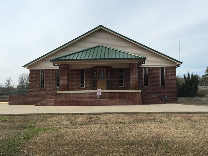 2400 Old Lewisville Rd, Hope, AR for sale - Primary Photo - Image 1 of 1