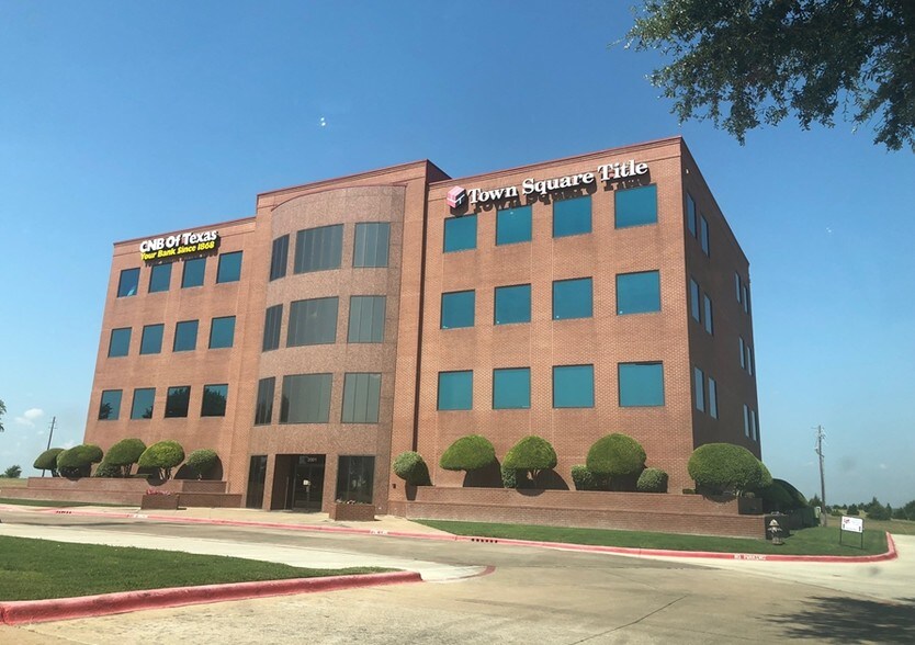 2001 Bates Dr, Waxahachie, TX 75167