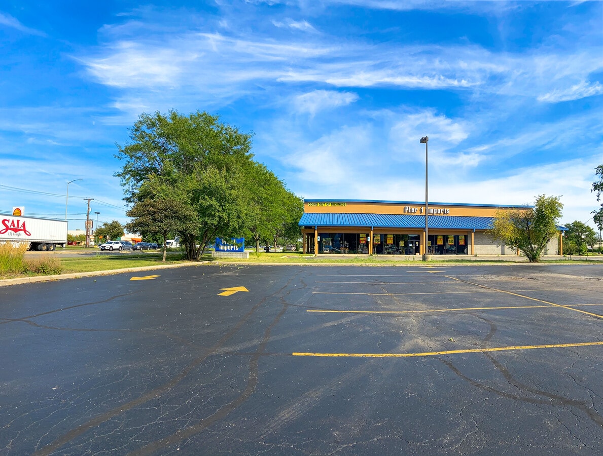 3064 Plainfield Rd, Joliet, IL 60435