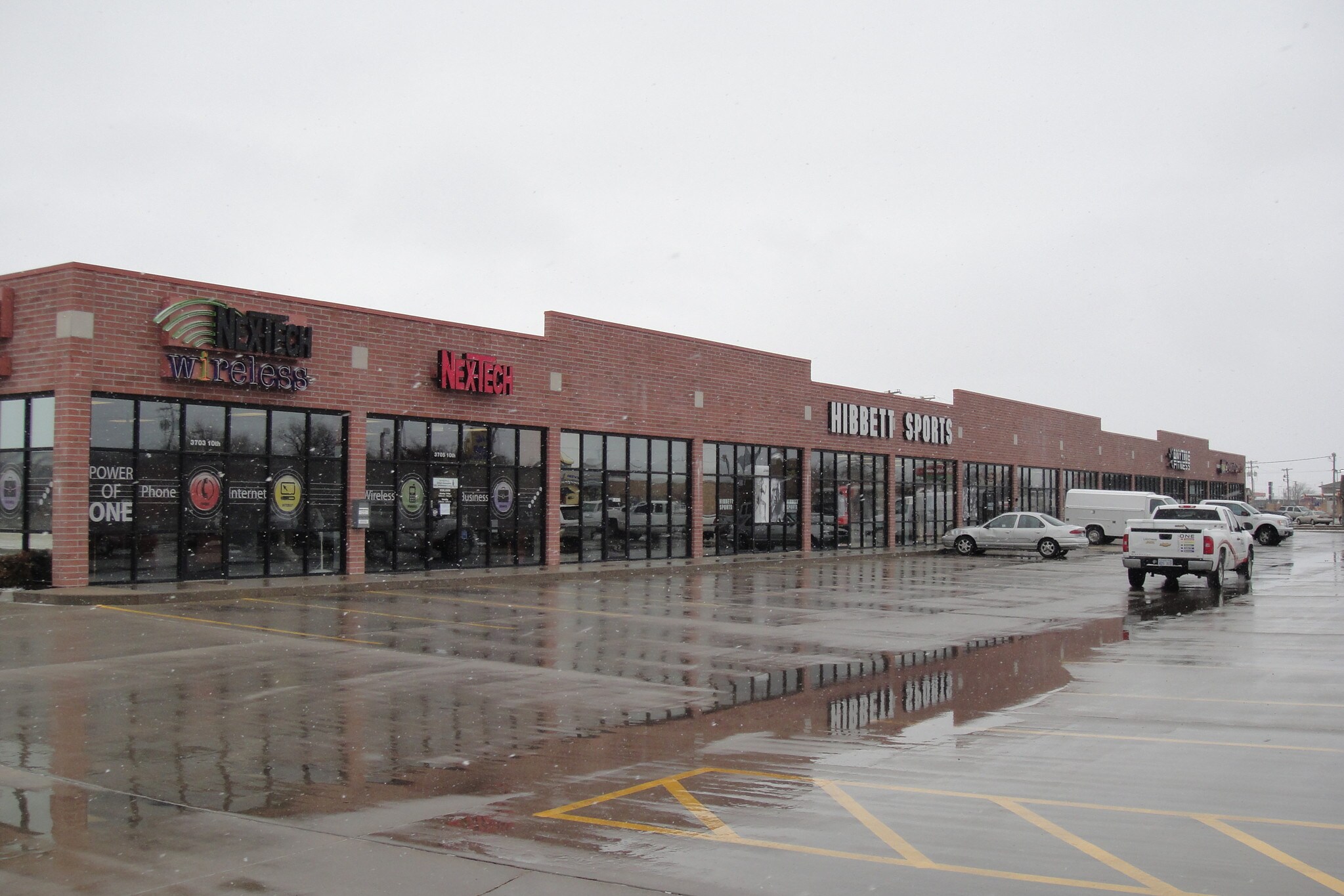 3703-3723 10th St, Great Bend, KS for sale Building Photo- Image 1 of 1