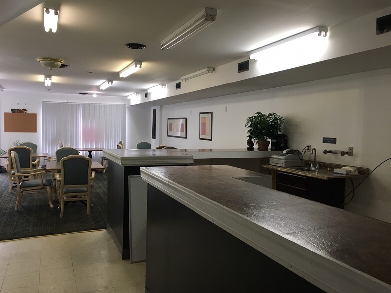 650 W 11th St, Front Royal, VA for sale - Primary Photo - Image 1 of 1