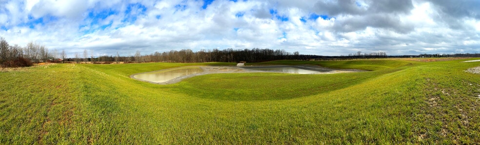 5581 Hatches Corners Road Rd, Conneaut, OH for sale - Building Photo - Image 2 of 3