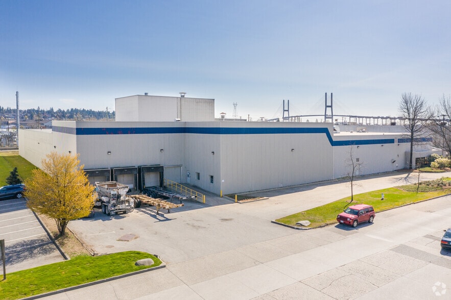 880 Cliveden Ave, Delta, BC for lease - Building Photo - Image 2 of 5