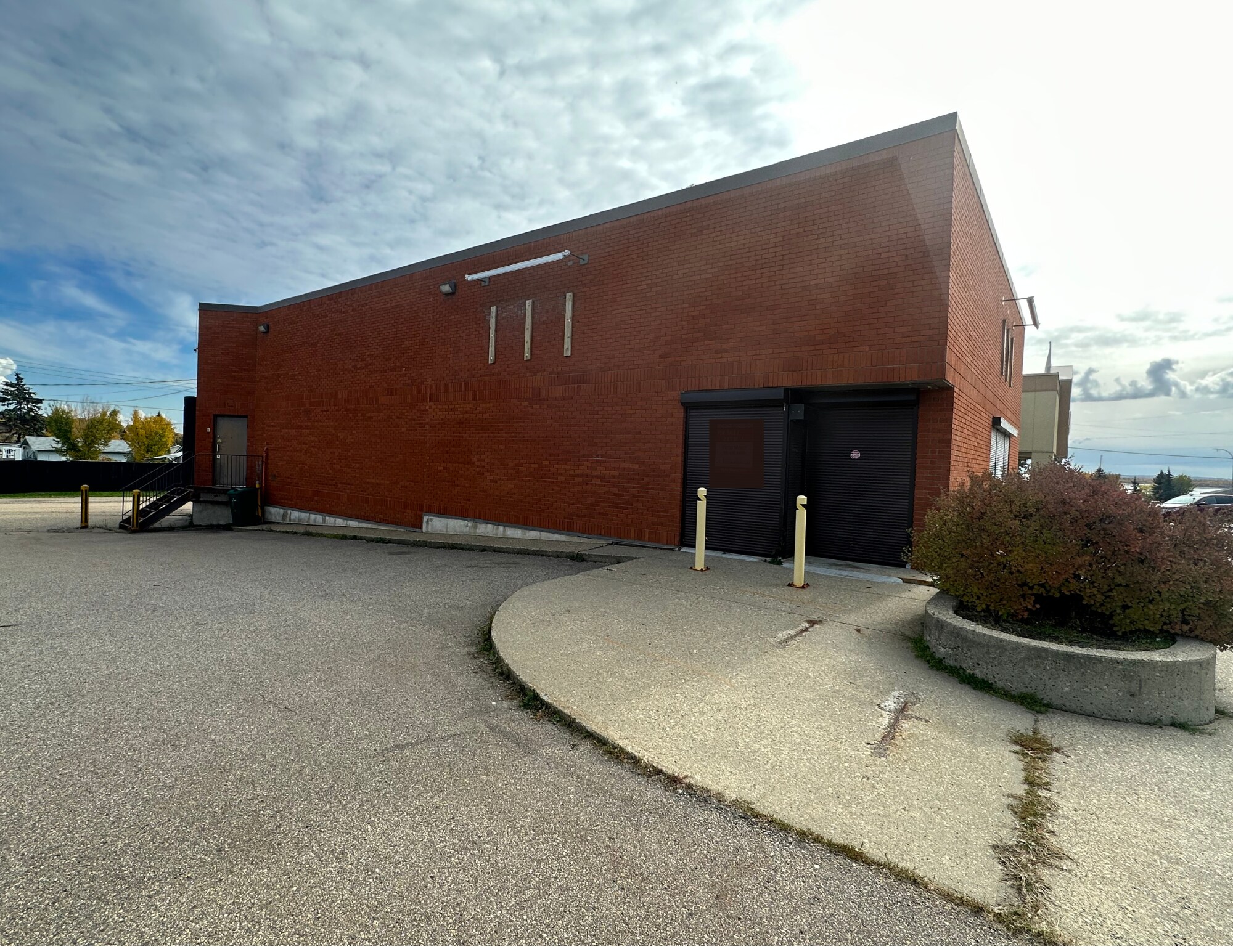 5221 52 St, Wabamun, AB T0E 2K0