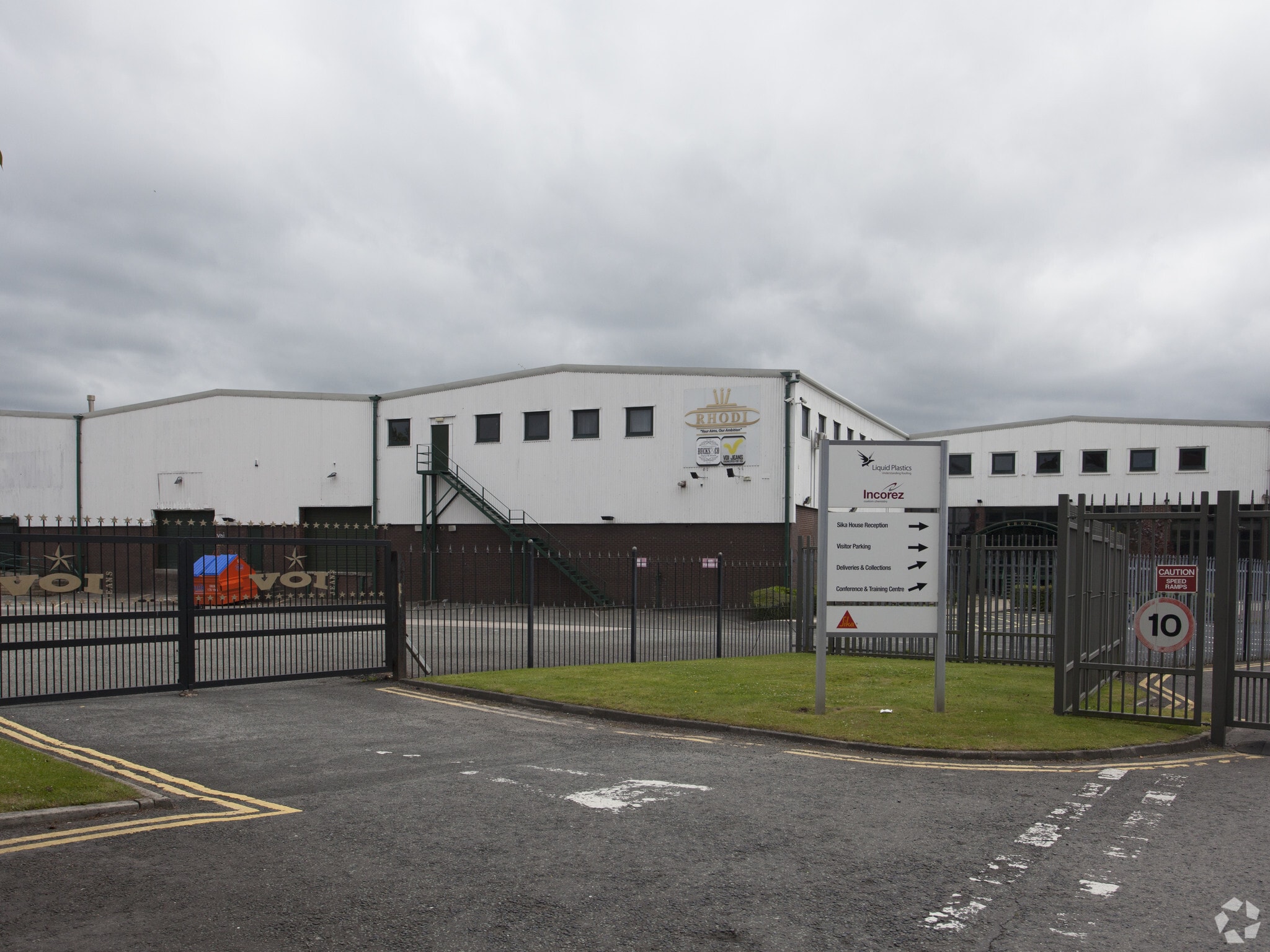 Miller St, Preston for lease Primary Photo- Image 1 of 4