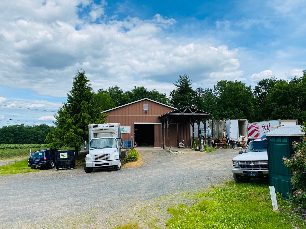 420 Russellville Rd, Westfield, MA 01085