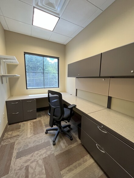 189 N Main St, Middleton, MA for lease - Building Photo - Image 3 of 11