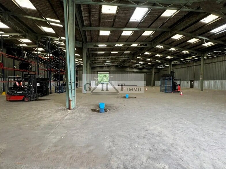 Office in Viry-Châtillon for lease - Interior Photo - Image 1 of 5