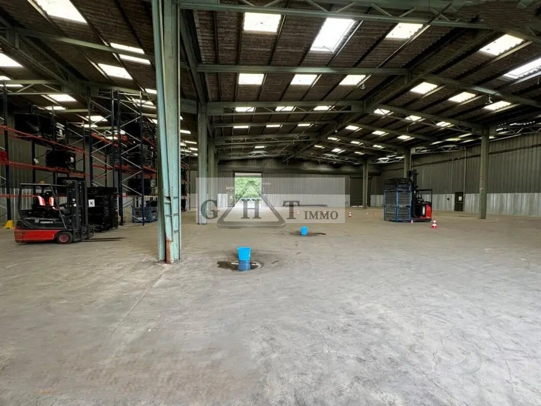 Office in Viry-Châtillon for lease Interior Photo- Image 1 of 6