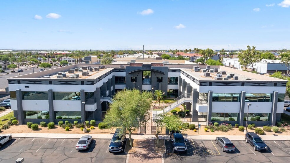 1553 W Todd Dr, Tempe, AZ for lease - Building Photo - Image 1 of 17