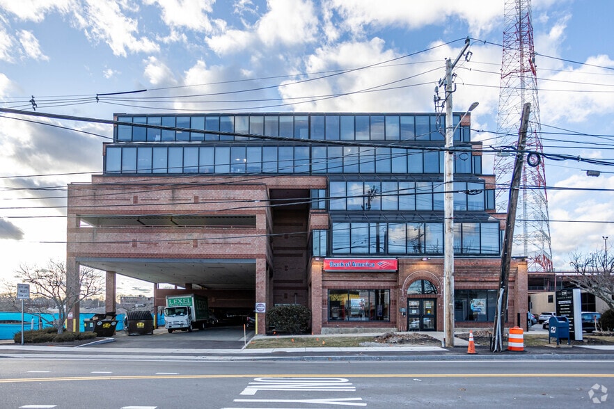 233 Needham St, Newton, MA for lease - Building Photo - Image 3 of 5