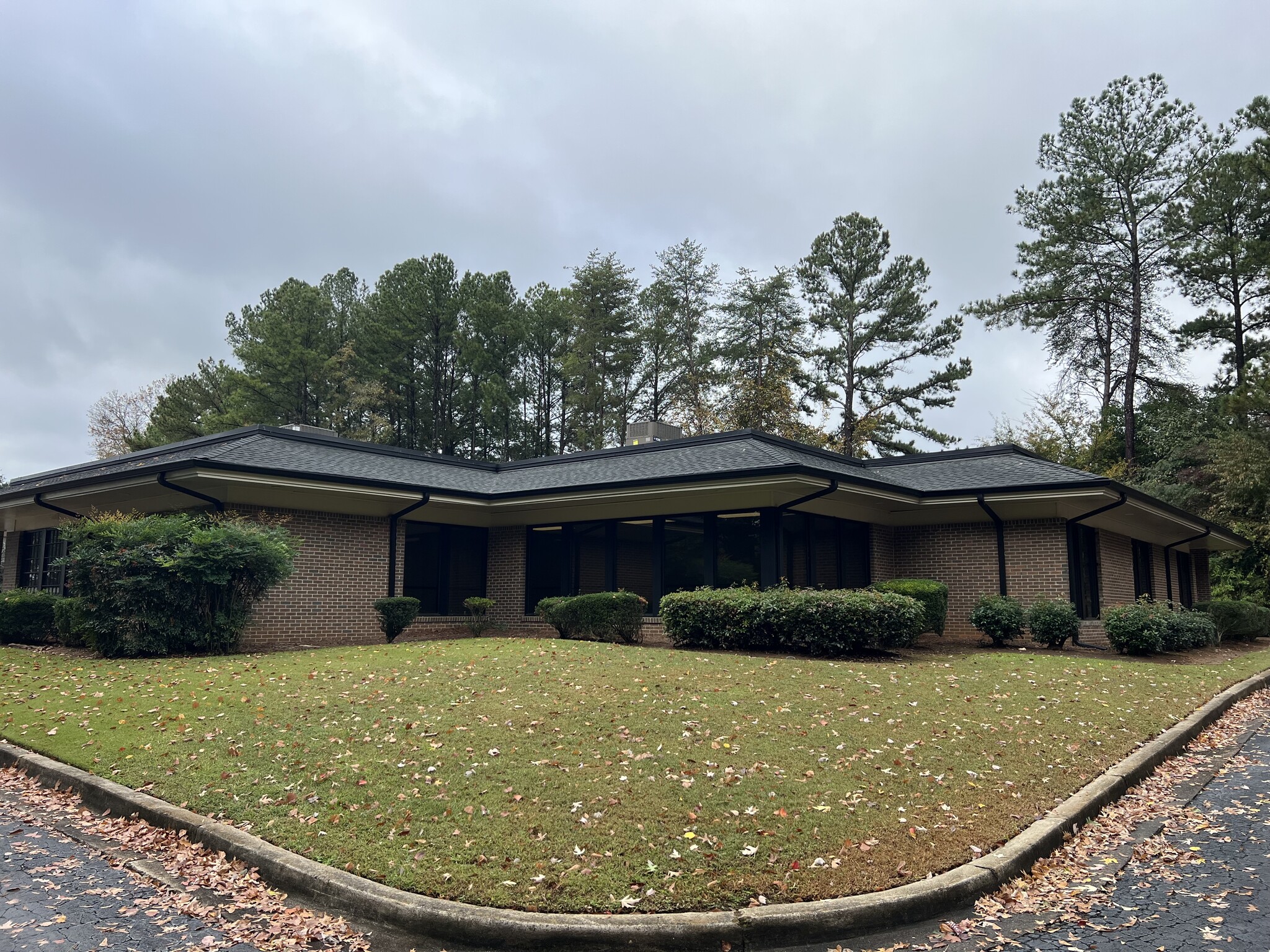 1611 Sands Pl SE, Marietta, GA for lease Building Photo- Image 1 of 6