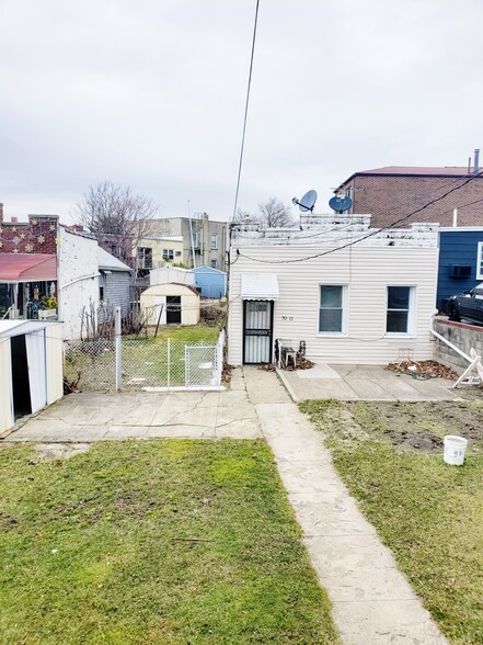 7011 Ditmars Blvd, East Elmhurst, NY for sale - Building Photo - Image 1 of 1