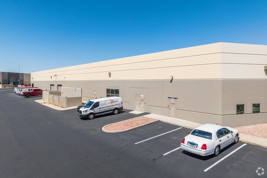 600 Pilot Rd, Las Vegas, NV for lease - Building Photo - Image 3 of 6