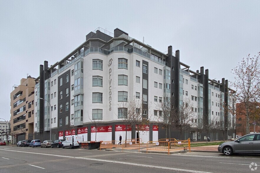 Calle Villaluenga de la Sagra, 7, Madrid, Madrid for sale - Primary Photo - Image 1 of 3