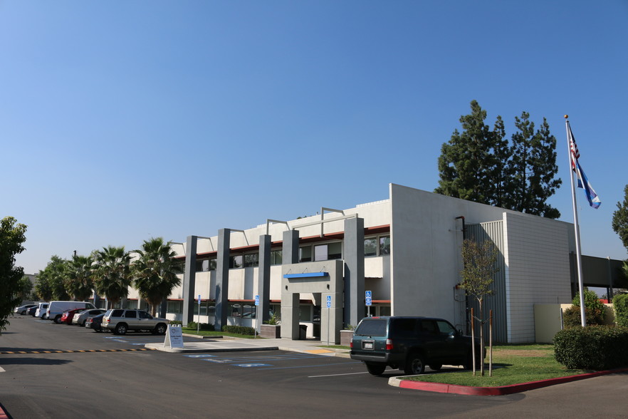 606 E Mill St, San Bernardino, CA for lease - Primary Photo - Image 1 of 7