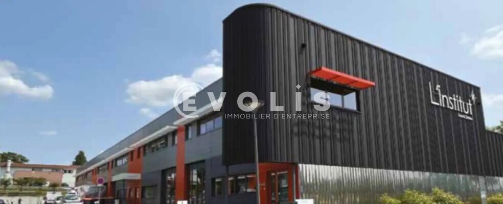 6-8 Rue Ambroise Croizat, Palaiseau for lease - Building Photo - Image 1 of 9