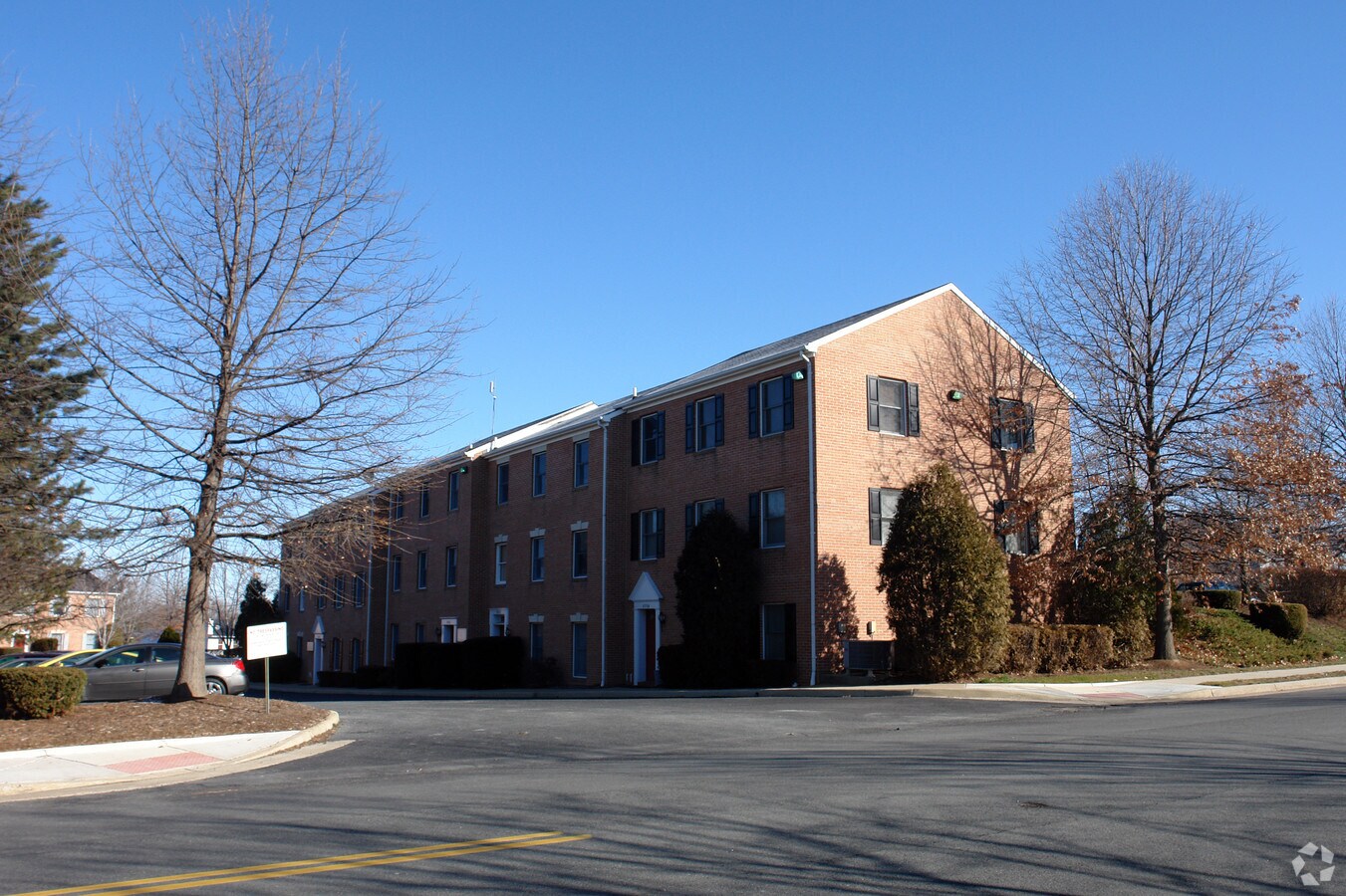 891899 Harrison St SE, Leesburg, VA 20175