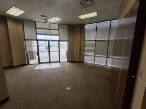 3310 E Central Texas Expy, Killeen, TX for lease Interior Photo- Image 2 of 7