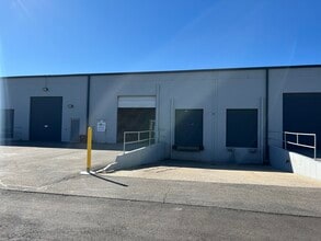 2319-2351 S Decker Lake Blvd, Salt Lake City, UT for lease Building Photo- Image 2 of 4