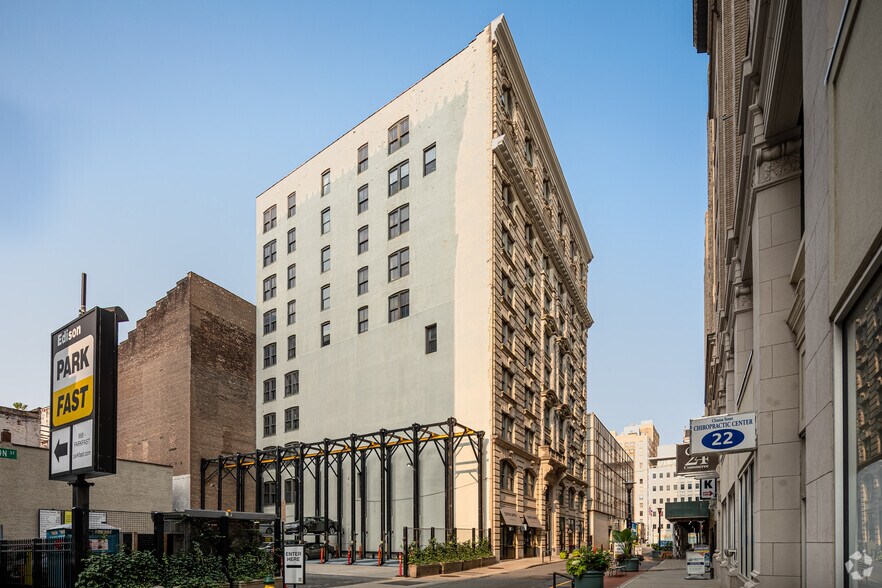 11-15 Clinton St, Newark, NJ for lease - Building Photo - Image 1 of 26