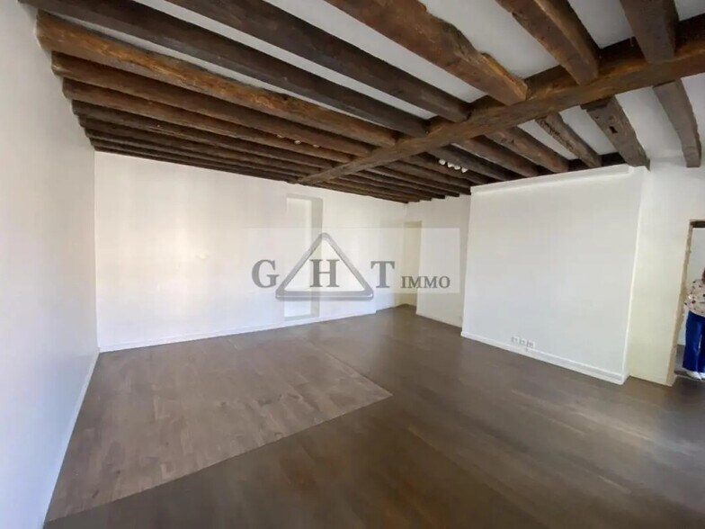 Office in Saint-Maur-des-Fossés for lease - Interior Photo - Image 2 of 7