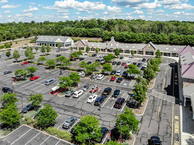 2700-2870 Shelly Rd, Harleysville, PA for lease - Building Photo - Image 2 of 9