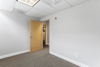 138-140 W Washington St, Hagerstown, MD for lease Interior Photo- Image 2 of 2