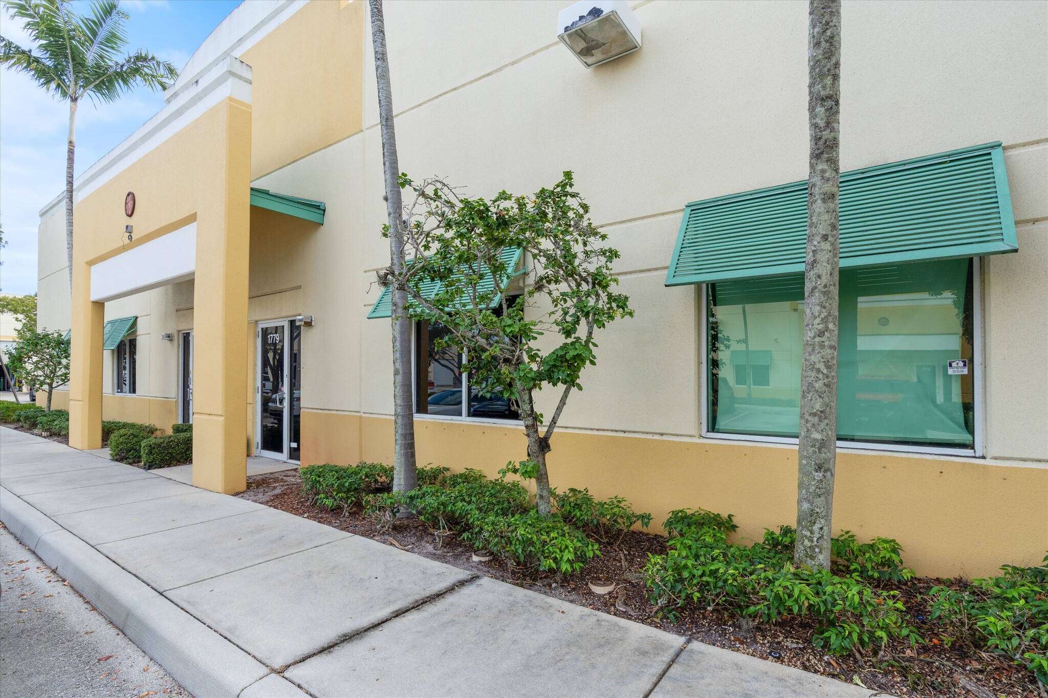 1747-1781 Banks Rd, Margate, FL for lease Building Photo- Image 1 of 17