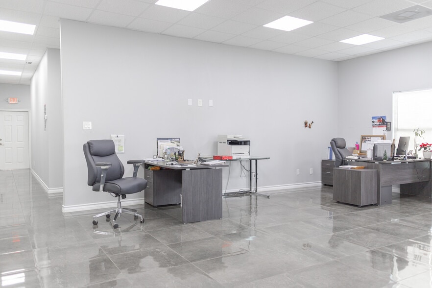 119 North America Rd, Laredo, TX for sale - Building Photo - Image 3 of 27