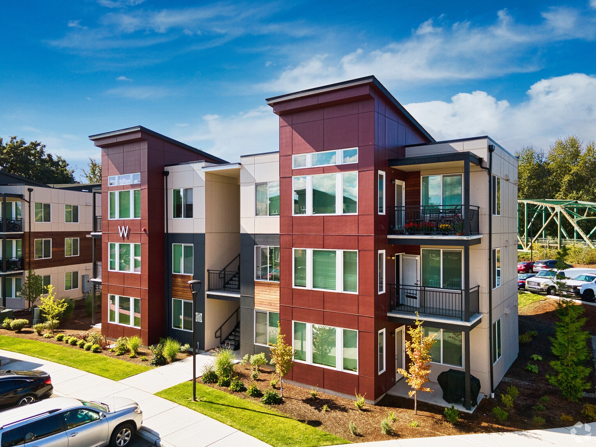 2200 W Meeker St, Kent, WA for lease Primary Photo- Image 1 of 111