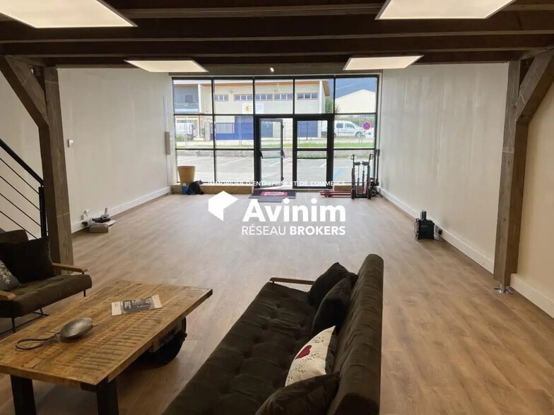 Retail in Crozet for lease - Interior Photo - Image 3 of 3