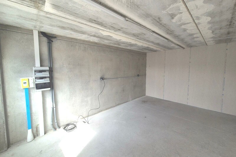 Flex in Béziers for lease - Building Photo - Image 2 of 5