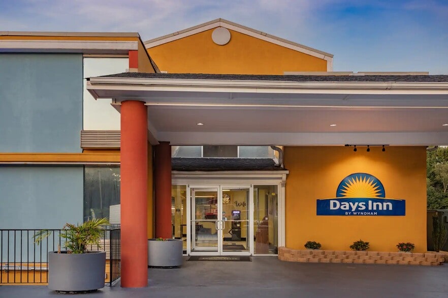 4498 Washington Rd, East Point, GA for sale - Building Photo - Image 2 of 24