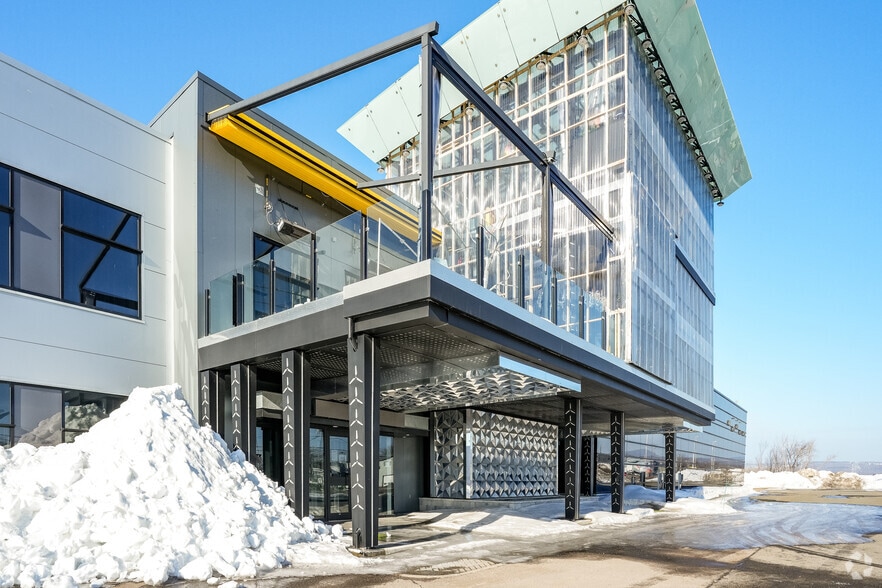 1688 Rte De L'aeroport, Québec, QC for sale - Building Photo - Image 3 of 3