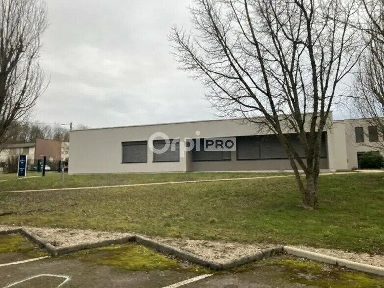 Office in Dijon for lease - Building Photo - Image 3 of 8