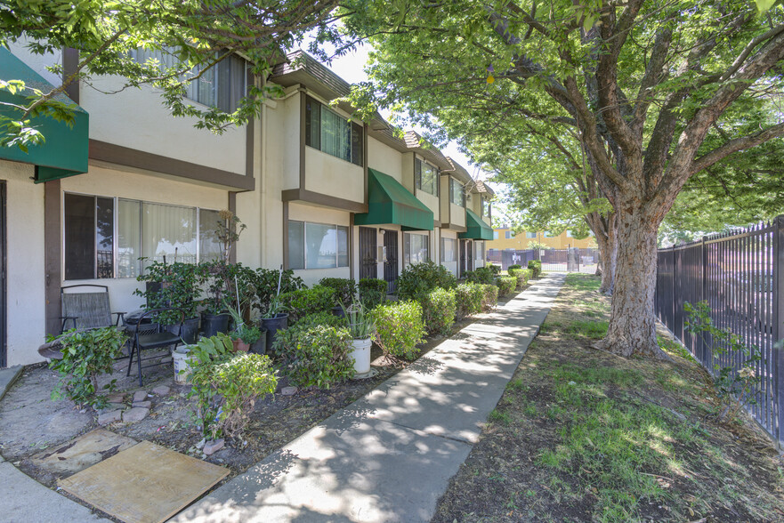 6921 Lewiston Way, Sacramento, CA for sale - Building Photo - Image 1 of 1