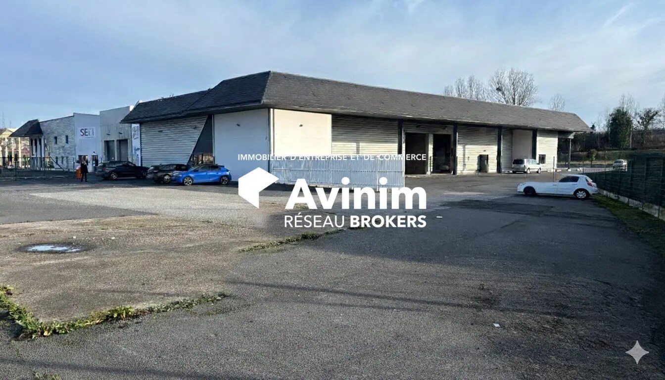 Flex in Harfleur for lease Building Photo- Image 1 of 7