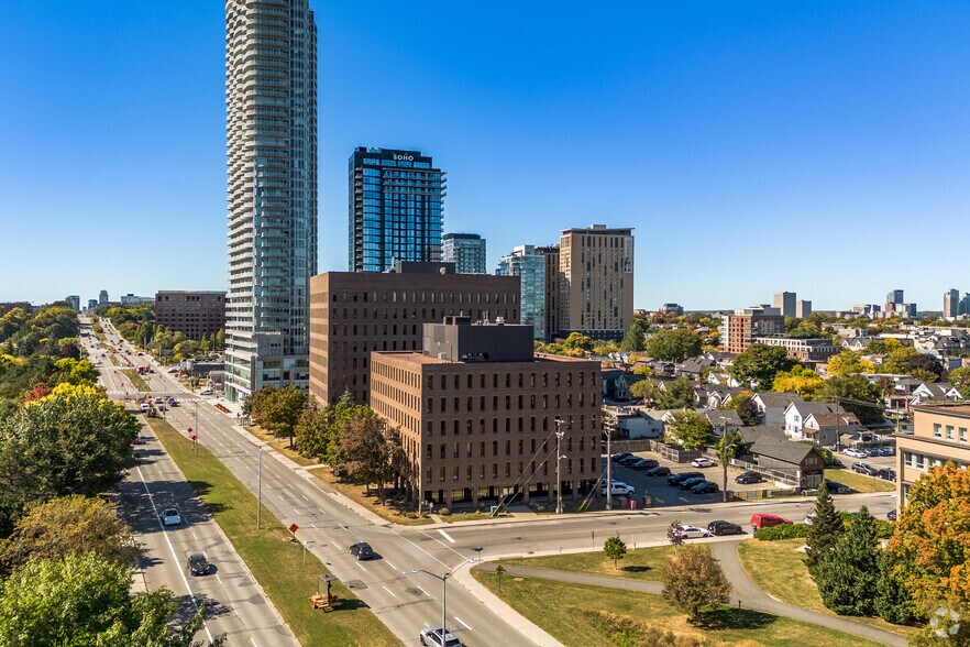 560 Rochester St, Ottawa, ON for lease - Aerial - Image 3 of 3