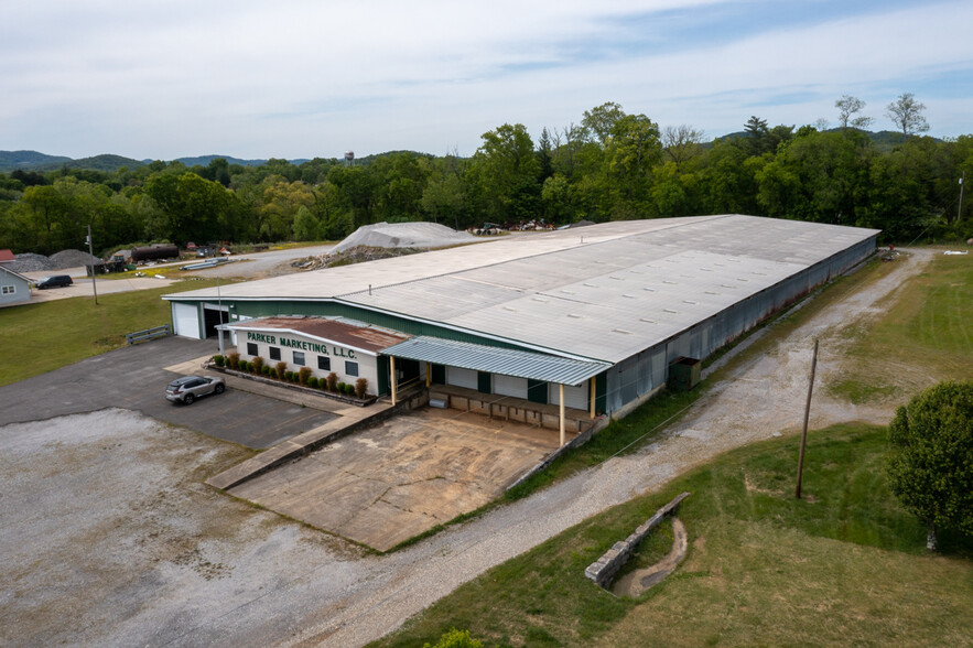 545 E Main St, Hartsville, TN for lease - Building Photo - Image 3 of 13