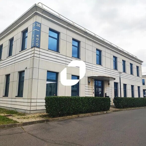 Flex in Créteil for lease - Building Photo - Image 1 of 11