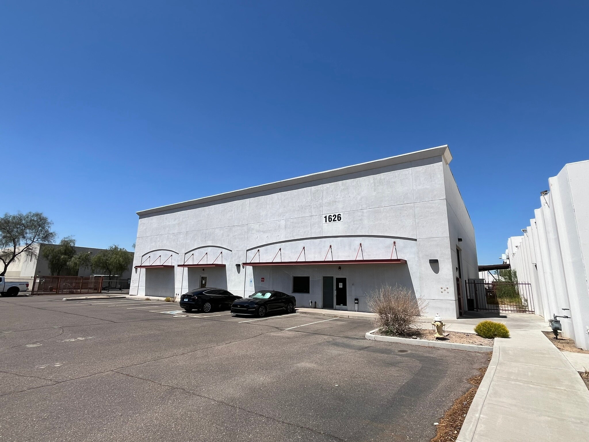 1626 E University Dr, Phoenix, AZ for lease Building Photo- Image 1 of 7