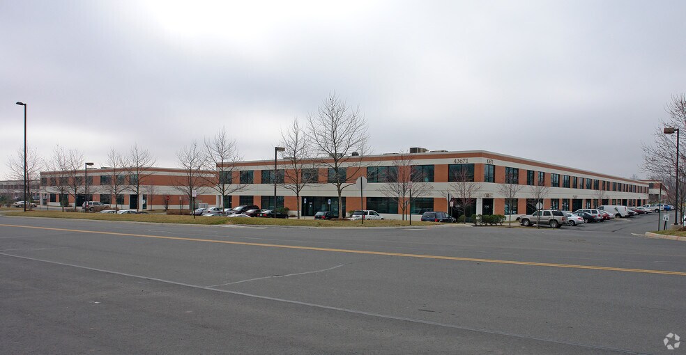 43671 Trade Center Pl, Dulles, VA 20166 Suite 152 43671 Trade Center Pl, Dulles, VA 20166 Suite 152