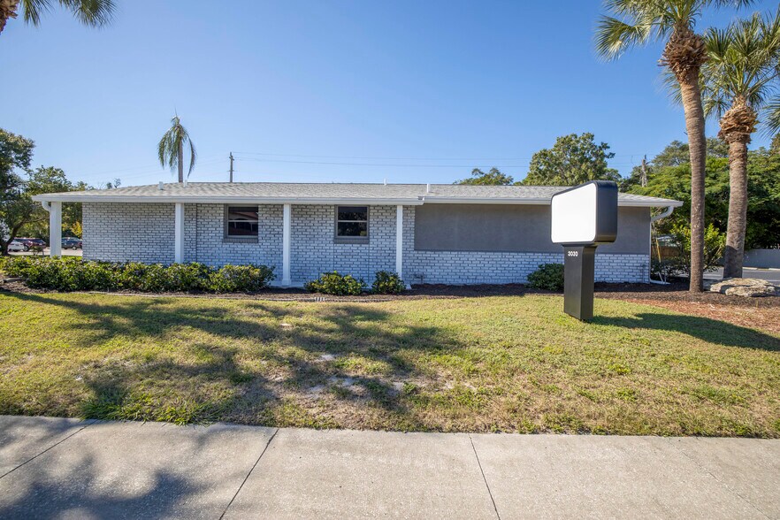 3030 S Tamiami Trl, Sarasota, FL for sale - Building Photo - Image 1 of 1