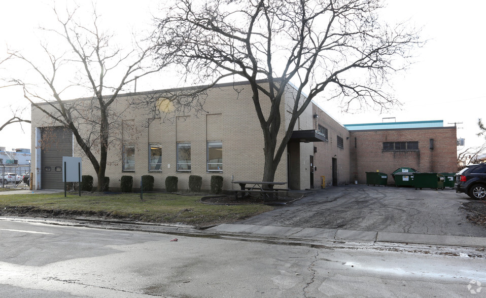 9611 Winona Ave, Schiller Park, IL for lease - Primary Photo - Image 1 of 4